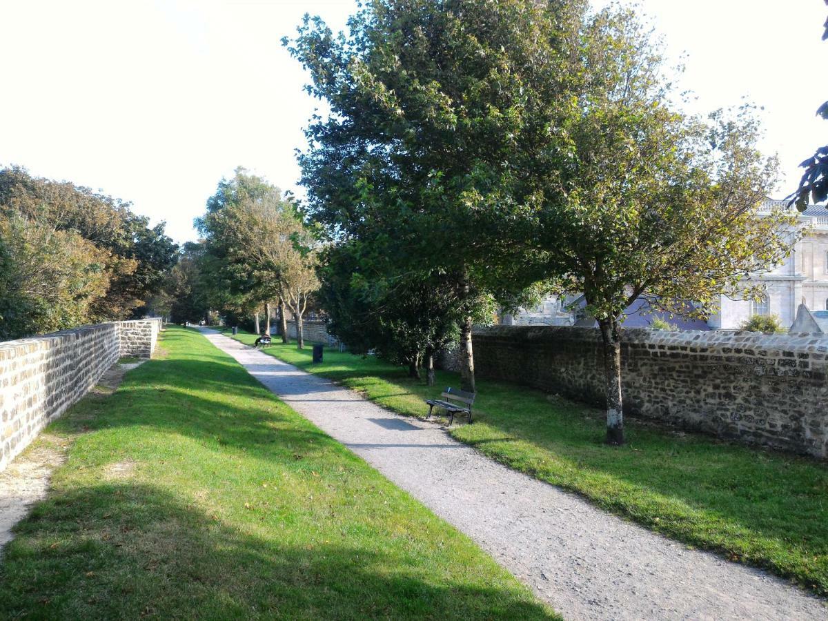 T3 En Vieille Ville 2Adult 2 Enfants Parking Gratuit - By La Source D'Orfee Boulogne-sur-Mer Eksteriør bilde